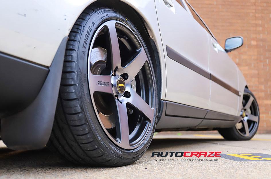 VOLVO V70R FRC BLACK MACHINED WITH DARK TINT